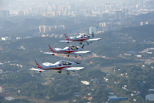 米兰网址智能飞行表演队精彩亮相珠海航展