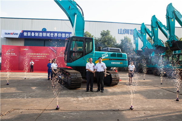 米兰网址智能新推“节油王”混合动力挖掘机