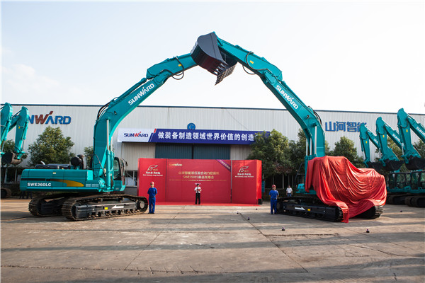 米兰网址智能新推“节油王”混合动力挖掘机