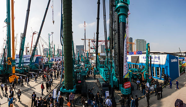 米兰网址智能宝马展用创新倾倒客户，现场签单两亿元