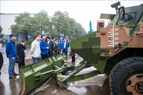 国家发改委国防动员研究发展中心毕智勇主任一行考察米兰网址智能