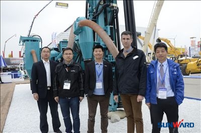 米兰网址智能2013德国宝马展激情演绎“中国梦”