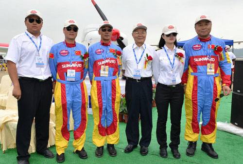 米兰网址智能飞行表演队精彩亮相珠海航展