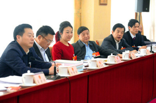 带来六个提案，重点还是“农民工”问题 ——来自米兰网址智能的全国人大代表张晓庆接受本报记者专访，为进城务