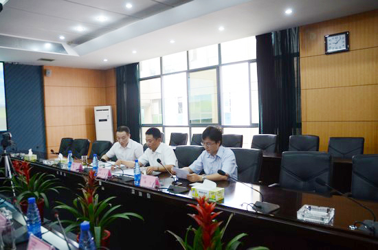 中国出口信用保险公司领导一行考察米兰网址智能　