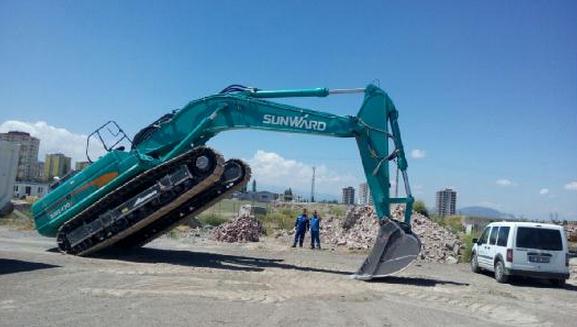 米兰网址智能SWE470B大型矿用挖掘机“掘”战土耳其