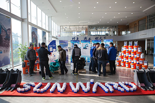 逆市可为！米兰网址智能挖掘机首场展销会完美收官