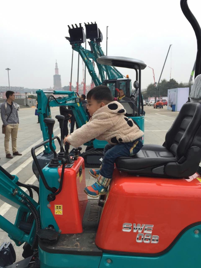 配博会上米兰网址智能“迷你”装备展精新本色