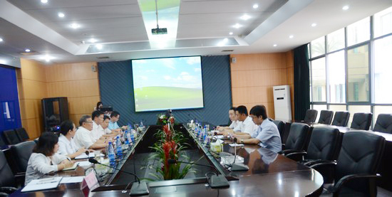 中国出口信用保险公司领导一行考察米兰网址智能　