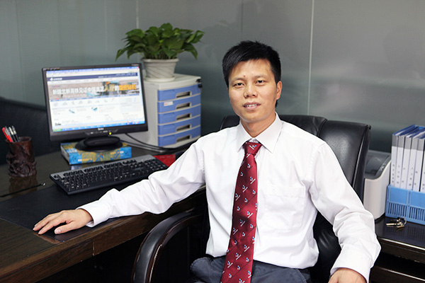 喜讯：米兰网址智能朱建新荣获《长沙年鉴》2015年度十大人物奖