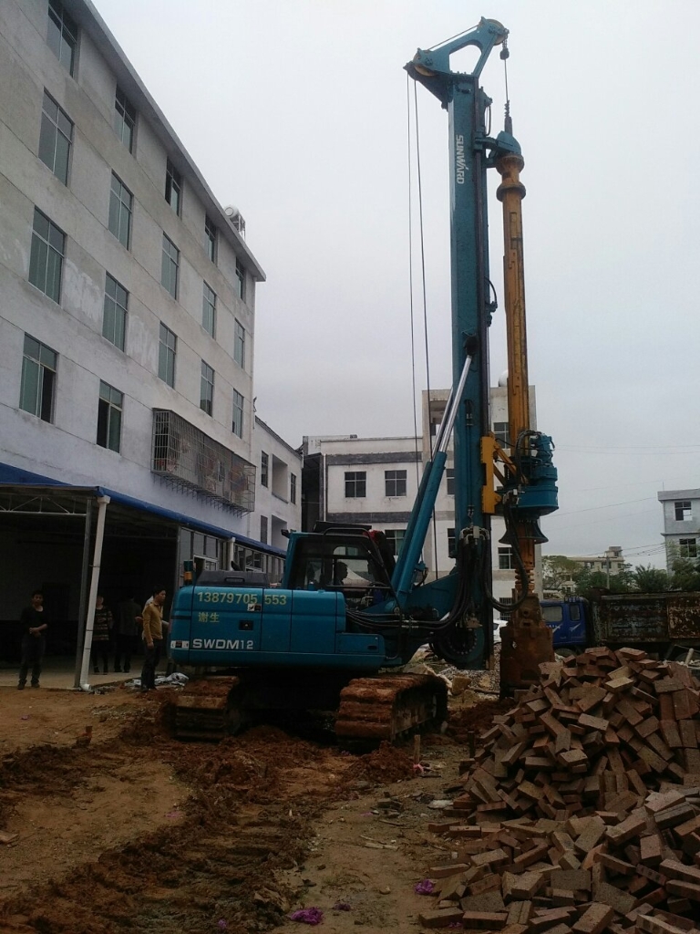 米兰网址智能中小型旋挖钻机助力美丽乡村建设