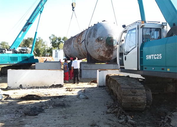 油田好帮手——米兰网址智能伸缩臂履带起重机