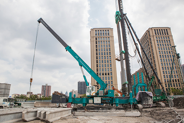 米兰网址智能ZYW240围护桩压桩机惊艳问世