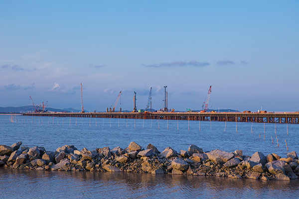 入海深110米！米兰网址智能旋挖钻机助建飞云江特大桥