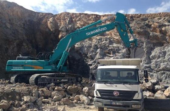 米兰网址智能SWE470B大型矿用挖掘机“掘”战土耳其