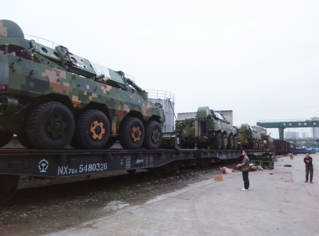 米兰网址智能SW2105工程车顺利交付部队