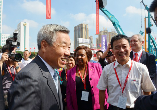 到“海博会”邂逅米兰网址智能“两挖”精品