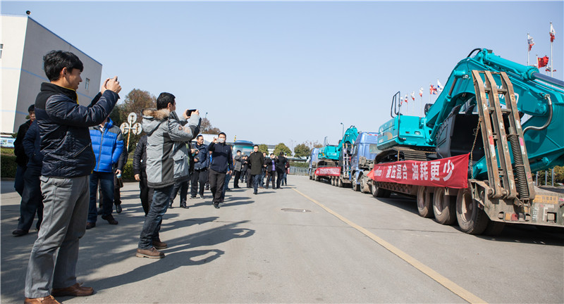 知新•创变•共赢 2015-2016年度米兰网址智能挖掘机经销商年会圆满召开