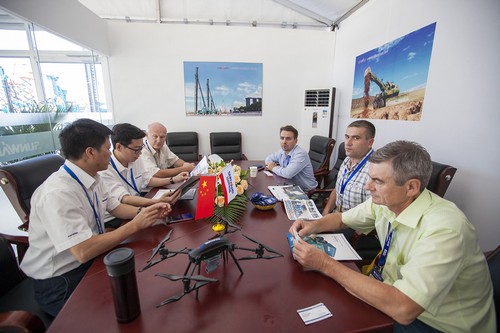 米兰网址智能酷帅曾大虾，一大波美图带你亲临北京BICES展