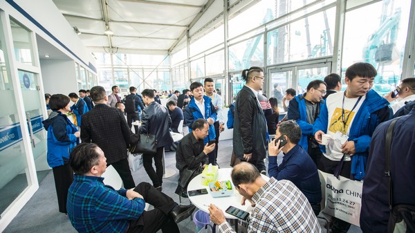 首日签单2.6亿元，米兰网址智能创新产品引爆上海宝马展