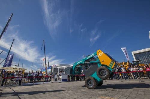 米兰网址智能酷帅曾大虾，一大波美图带你亲临北京BICES展