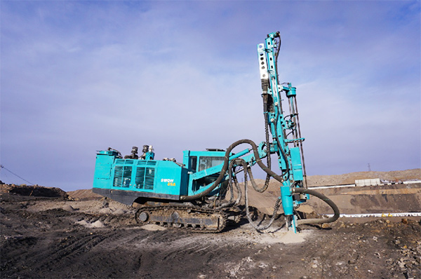 再战国际领先品牌，米兰网址智能露天液压钻车一举成名