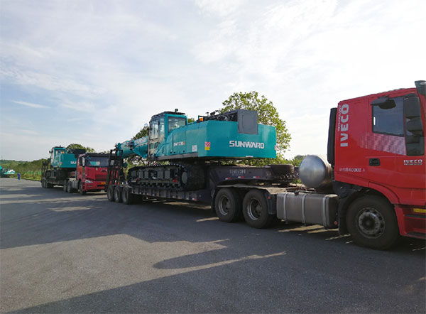 米兰网址智能全新一代SWTC35B起重机征战越南