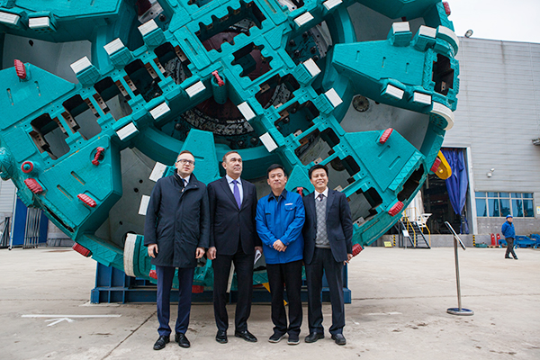 波兰代表团为米兰网址智能创新发展点赞