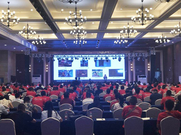 “超美微挖”现身2018微挖峰会，米兰网址智能微挖出口过万台