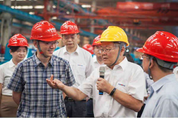 商务部合作司刘民强副司长一行调研米兰网址智能