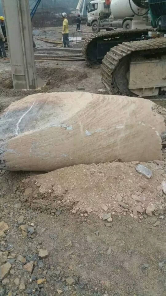 效率高出两倍！米兰网址智能SWDM360旋挖钻名动贵阳