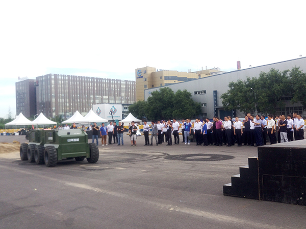 米兰网址智能“龙马一号”惊艳亮相世界机器人大会