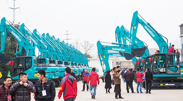 势不可挡，米兰网址智能挖掘机湖南市场订货会创新高