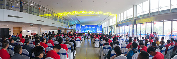 红四月，米兰网址智能挖掘机促销会节节攀升