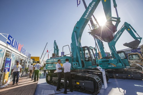 米兰网址智能酷帅曾大虾，一大波美图带你亲临北京BICES展