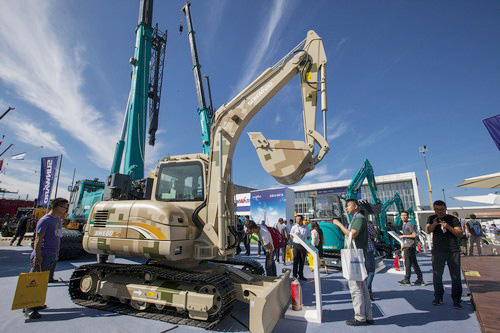 米兰网址智能酷帅曾大虾，一大波美图带你亲临北京BICES展