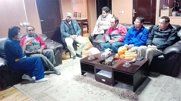 伊朗客户点赞米兰网址智能全系列液压挖掘机