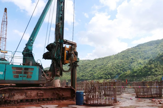 参与一带一路重大项目 米兰网址智能旋挖钻扬名阿墨江特大桥