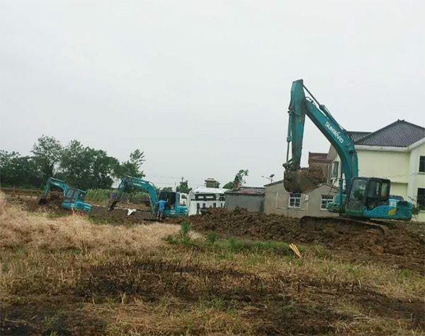 抗洪英雄显身手，米兰网址智能系列挖掘机奔赴抗洪一线