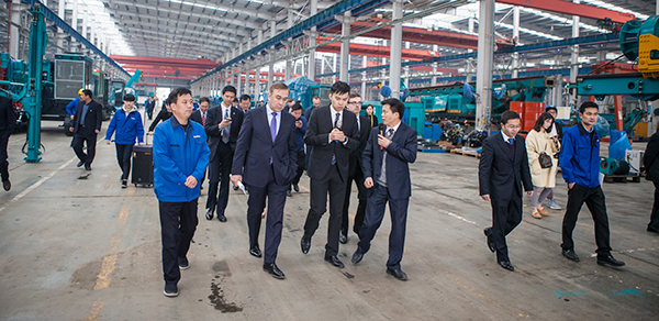 波兰代表团为米兰网址智能创新发展点赞