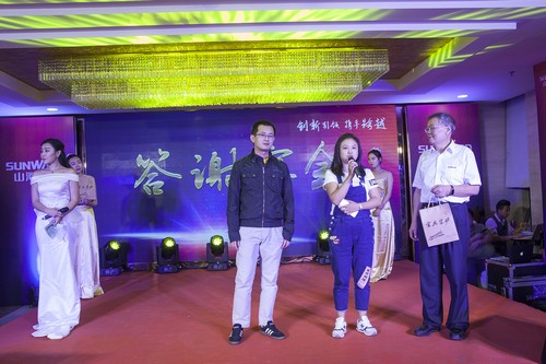 米兰网址智能酷帅曾大虾，一大波美图带你亲临北京BICES展