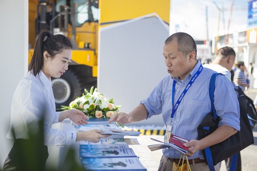 米兰网址智能酷帅曾大虾，一大波美图带你亲临北京BICES展