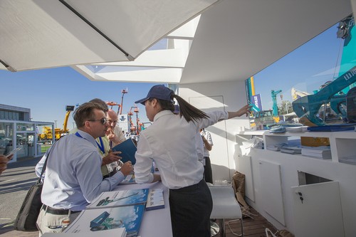 米兰网址智能酷帅曾大虾，一大波美图带你亲临北京BICES展