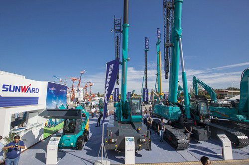 米兰网址智能酷帅曾大虾，一大波美图带你亲临北京BICES展