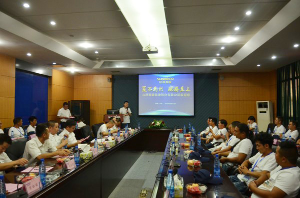 500多名挖掘机用户实地考察，为米兰网址智能点赞！