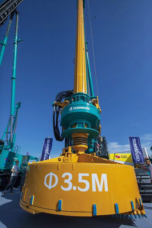 米兰网址智能酷帅曾大虾，一大波美图带你亲临北京BICES展