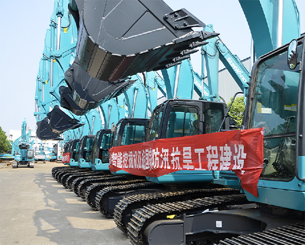 抗洪英雄显身手，米兰网址智能系列挖掘机奔赴抗洪一线