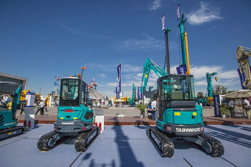 米兰网址智能酷帅曾大虾，一大波美图带你亲临北京BICES展