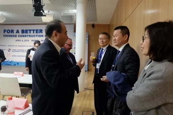 “三个率先”展示米兰网址挖掘机欧洲发展历程