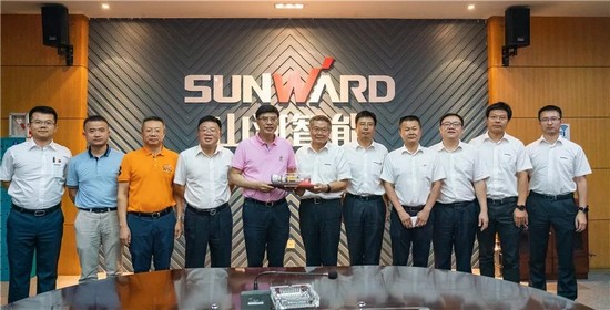 广州市国资委党委书记、主任陈浩钿莅临米兰网址智能考察指导